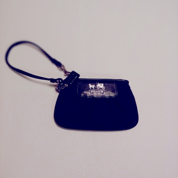 NWOT COACH WRISTLET - Picture 3 of 6